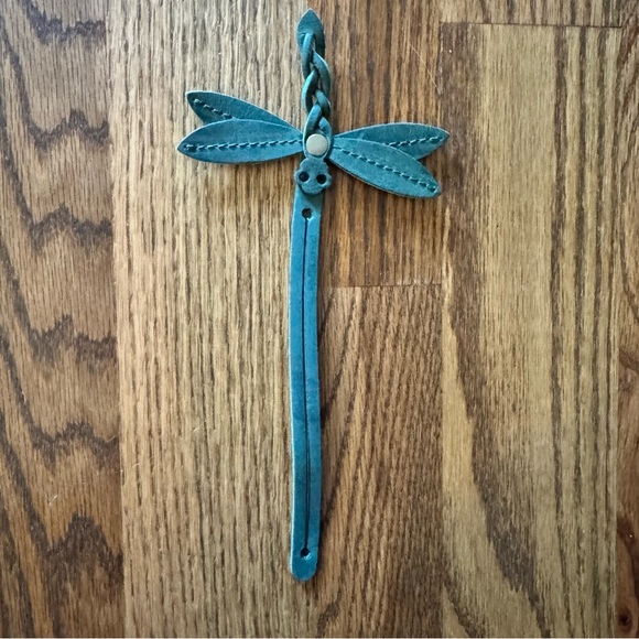 Portland Leather Dragonfly Tassel - Picture 2 of 5